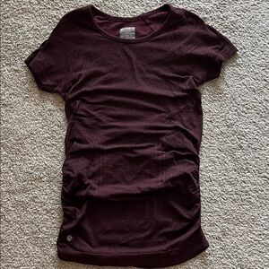 Women's Short Sleeve Workout Top - Maroon
